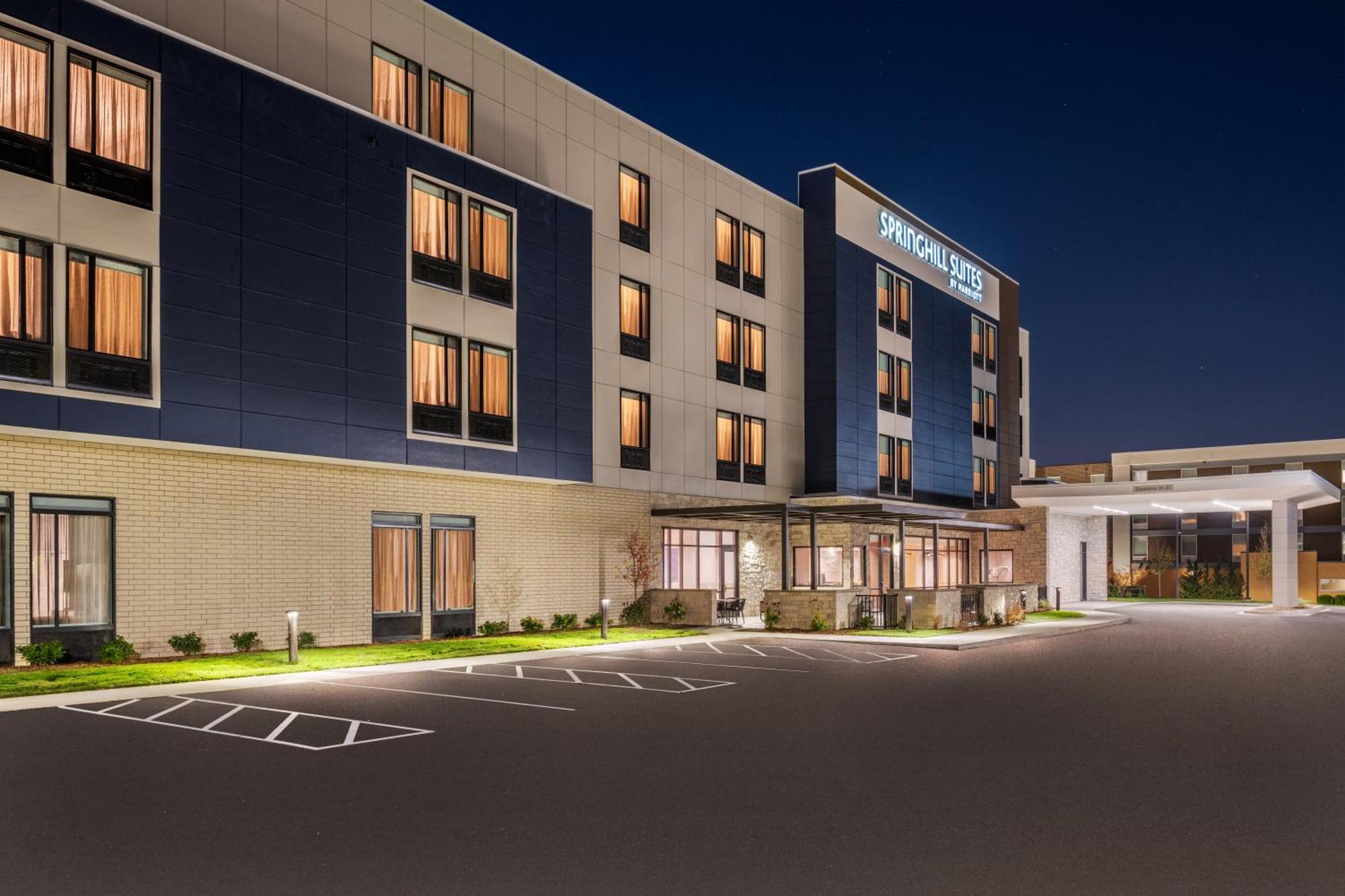 Springhill Suites By Marriott Menomonee Falls Eksteriør billede