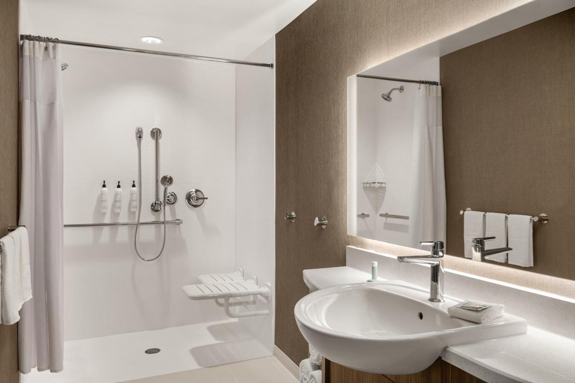 Springhill Suites By Marriott Menomonee Falls Eksteriør billede